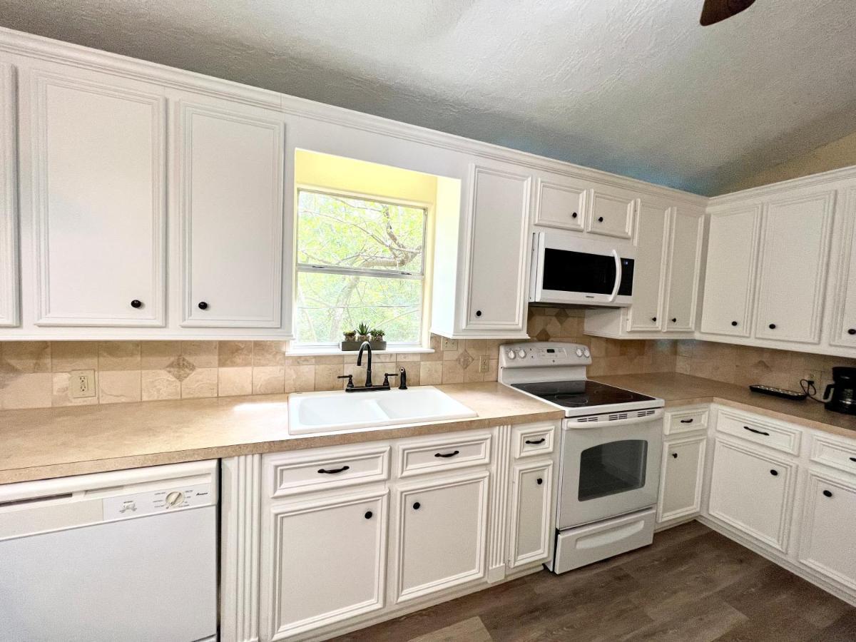 2 Bdrm Treehouse Hideout- Lake Conroe With Boat Ramp Montgomery Eksteriør billede