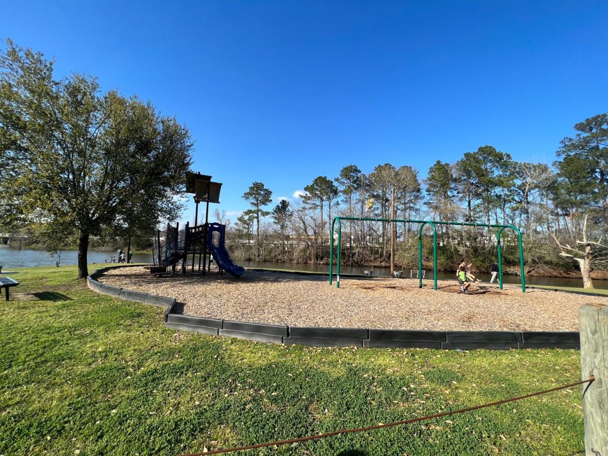 2 Bdrm Treehouse Hideout- Lake Conroe With Boat Ramp Montgomery Eksteriør billede